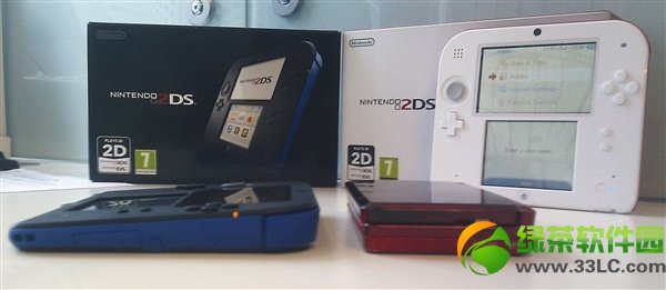 任天堂2ds參數及真機照曝光：采用雙屏直板設計2