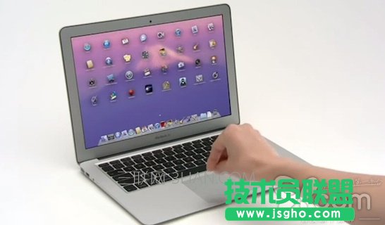 Macּ 